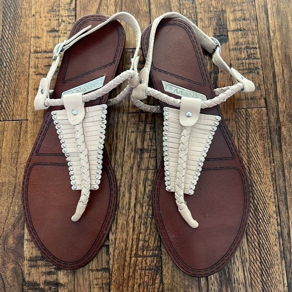 Matiko sandals Cream tan leather with festival Boho vibes with fringe studs sz 6 - Picture 2 of 8